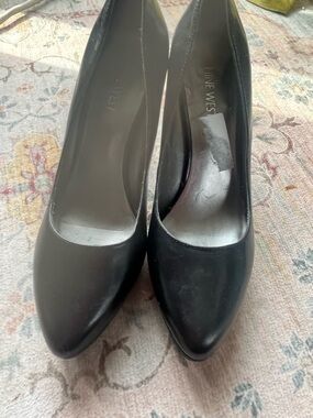 Nine West Black Pointed-Toe Leather Pumps